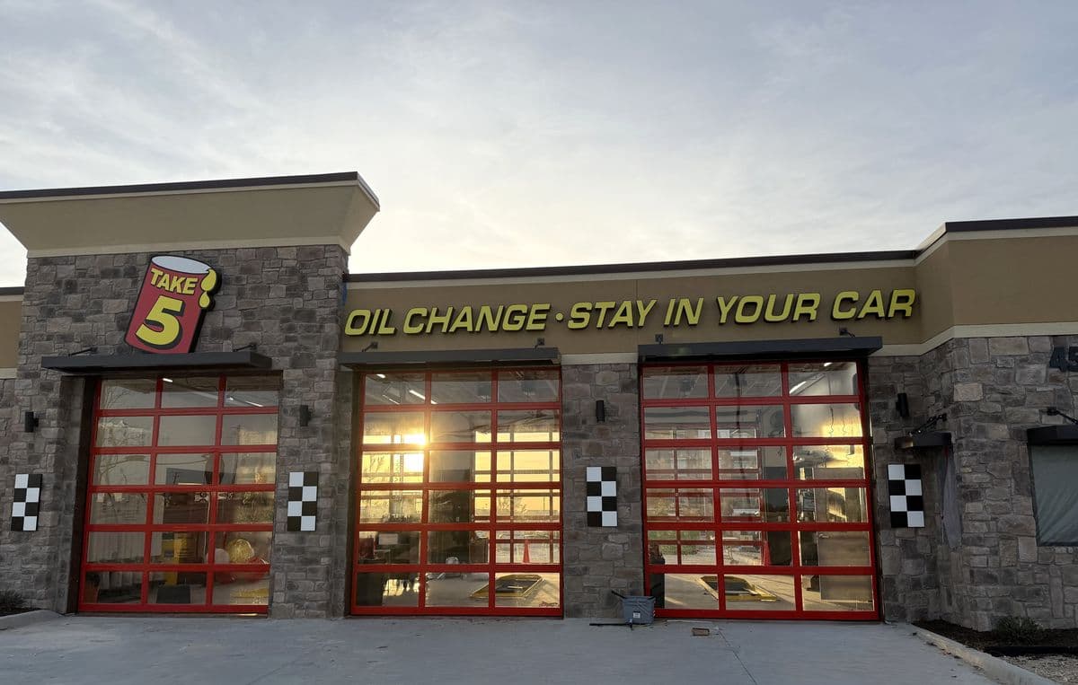 New Take 5 Oil Change in Celina