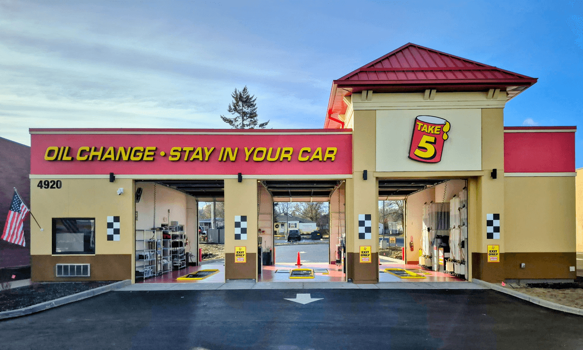 Take 5 Oil Change Appoints Driven Brands Leader Phil Hoblet as Senior Vice President of Franchise (2)