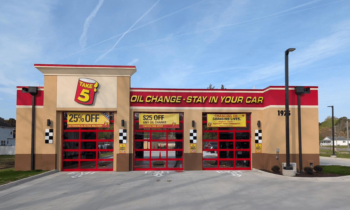 Take 5 Oil Change Appoints Driven Brands Leader Phil Hoblet as Senior Vice President of Franchise (18)